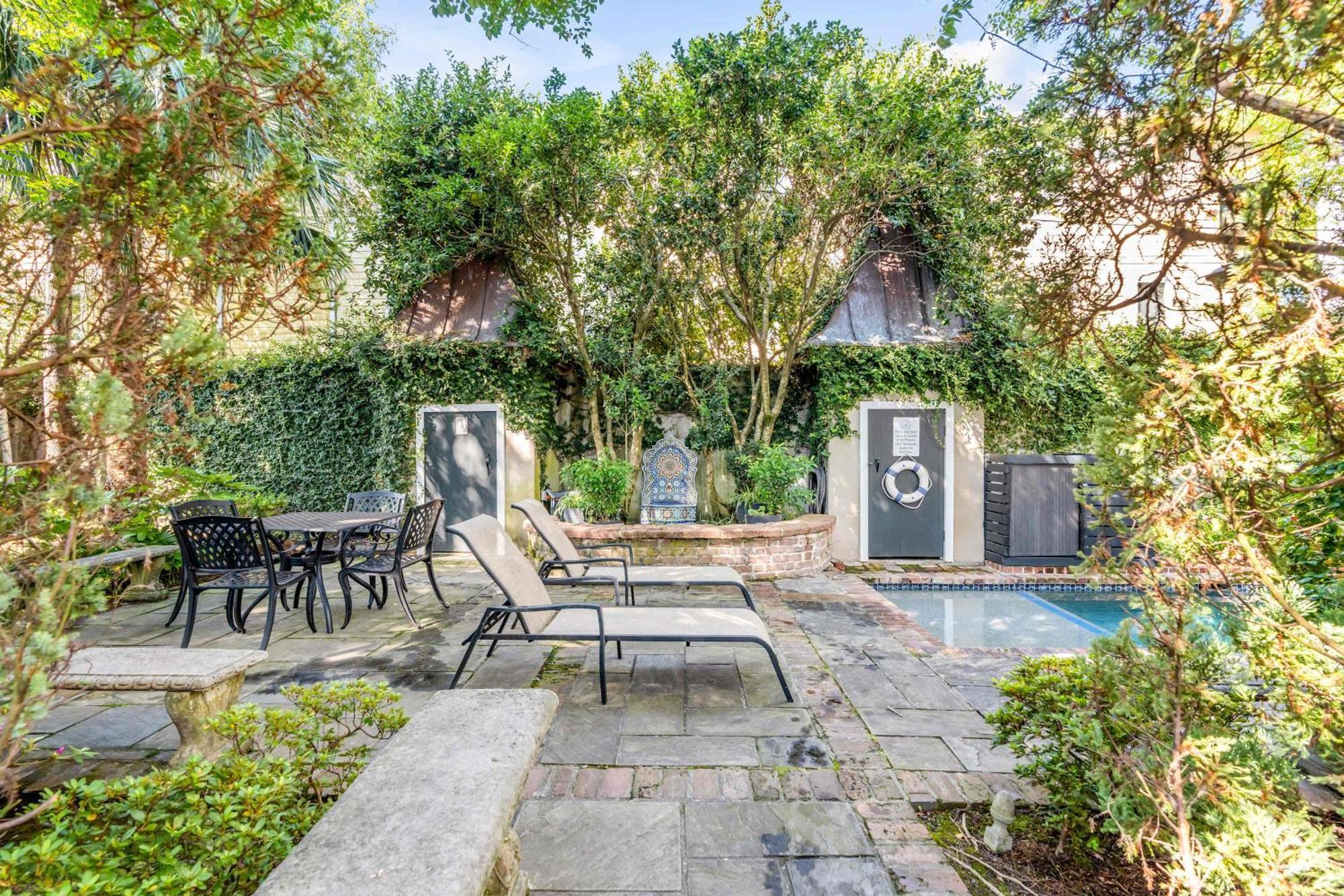 Serene Cottage With Beautiful Garden And Heated Pool Charleston Eksteriør bilde